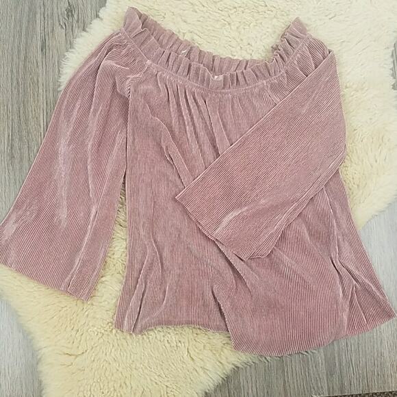 J.O.A. rose pink pleated loose fitting top w/ruffled collar XS. - Picture 2 of 4